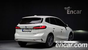 BMW 2-Series 220i Luxury 2023 года из Южной Кореи