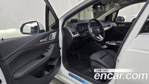 BMW 2-Series 220i Luxury 2023 года из Южной Кореи