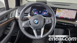 BMW 2-Series 220i Luxury 2023 года из Южной Кореи
