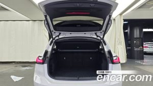 BMW 2-Series 220i Luxury 2023 года из Южной Кореи