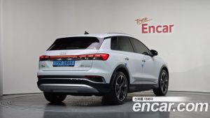 Audi Q4 e-tron 40 Premium 2023 года из Южной Кореи