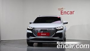 Audi Q4 e-tron 40 Premium 2023 года из Южной Кореи