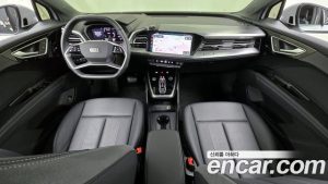 Audi Q4 e-tron 40 Premium 2023 года из Южной Кореи