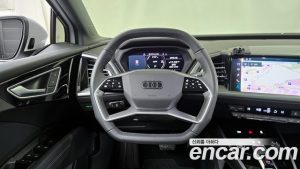 Audi Q4 e-tron 40 Premium 2023 года из Южной Кореи
