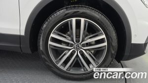 Volkswagen Tiguan 2.0 TDI Prestige 2024 года из Южной Кореи