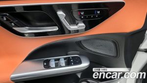 Mercedes-Benz C-Class C200 AMG Line 2025 года из Южной Кореи
