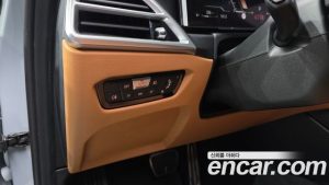 BMW 3-Series 320d Touring M Sport 2025 года из Южной Кореи