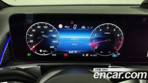 Mercedes-Benz GLB-Class GLB250 4MATIC 2025 года из Южной Кореи