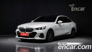 BMW i5 xDrive 40 M Sport 2024 года из Южной Кореи