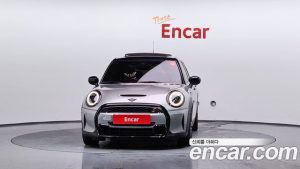 Mini Cooper 5Door Mayfield Edition 2024 года из Южной Кореи