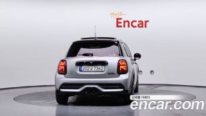 Mini Cooper 5Door Mayfield Edition 2024 года из Южной Кореи