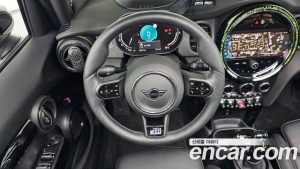 Mini Cooper 5Door Mayfield Edition 2024 года из Южной Кореи