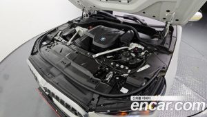 BMW 5-Series 520i M Sport 2024 года из Южной Кореи