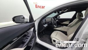 BMW 5-Series 520i M Sport 2024 года из Южной Кореи