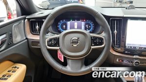 Volvo XC60 B5 Ultra Bright 2025 года из Южной Кореи