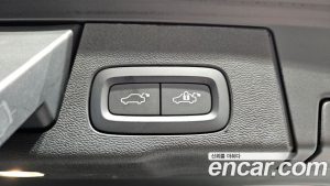 Volvo XC60 B5 Ultra Bright 2025 года из Южной Кореи