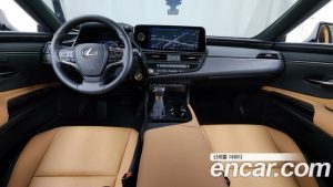 Lexus ES F-Sport Design Charger 2024 года из Южной Кореи