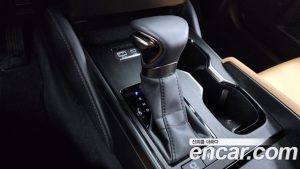 Lexus ES F-Sport Design Charger 2024 года из Южной Кореи