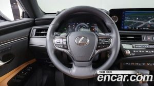 Lexus ES F-Sport Design Charger 2024 года из Южной Кореи