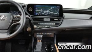 Lexus ES F-Sport Design Charger 2024 года из Южной Кореи