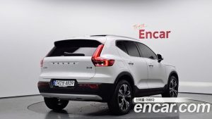 Volvo XC40 B4 Inscription 2022 года из Южной Кореи