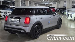 Mini Cooper 5Door CLASSIC 2024 года из Южной Кореи