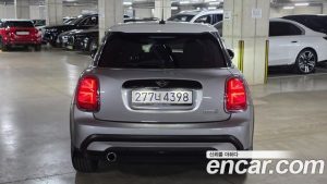 Mini Cooper 5Door CLASSIC 2024 года из Южной Кореи