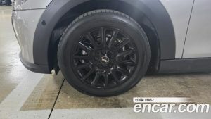 Mini Cooper 5Door CLASSIC 2024 года из Южной Кореи
