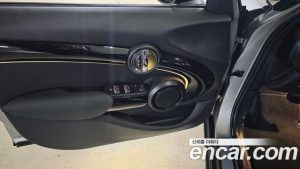 Mini Cooper 5Door CLASSIC 2024 года из Южной Кореи