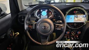 Mini Cooper 5Door CLASSIC 2024 года из Южной Кореи
