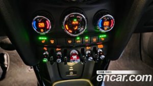 Mini Cooper 5Door CLASSIC 2024 года из Южной Кореи