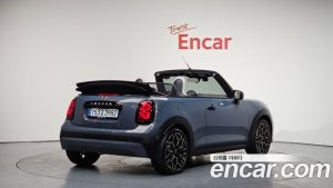 Mini Cooper Convertible Favoured 2025 года из Южной Кореи