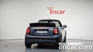 Mini Cooper Convertible Favoured 2025 года из Южной Кореи