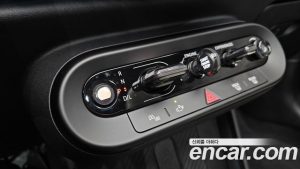 Mini Cooper Convertible Favoured 2025 года из Южной Кореи