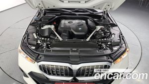 BMW 5-Series 520i M Sport 2024 года из Южной Кореи
