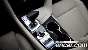 Genesis G70 Бензин 2.5T 2WD 2024 года из Южной Кореи