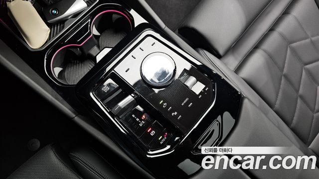 41224567_009.jpg BMW 5-Series 520i M Sport 2025 года из Южной Кореи