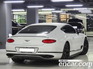 Bentley Continental 4.0 GTS 2023 года из Южной Кореи