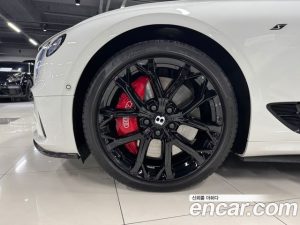 Bentley Continental 4.0 GTS 2023 года из Южной Кореи