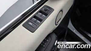 Land Rover Discovery D250 SE 2023 года из Южной Кореи