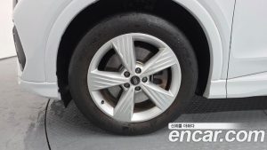 Audi Q4 e-tron 40 2023 года из Южной Кореи