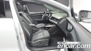 Audi Q4 e-tron 40 2023 года из Южной Кореи
