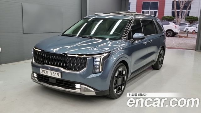 Kia Canival 7-Seater Noblesse 2024 года из Кореи