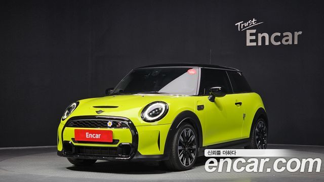 Mini Cooper DEFAULT 2023 года из Кореи