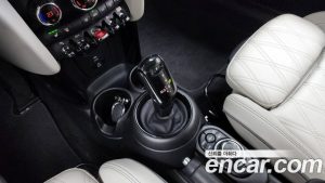 Mini Cooper DEFAULT 2023 года из Южной Кореи