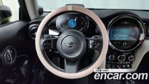 Mini Cooper DEFAULT 2023 года из Южной Кореи