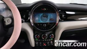 Mini Cooper DEFAULT 2023 года из Южной Кореи