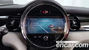 Mini Cooper DEFAULT 2023 года из Южной Кореи