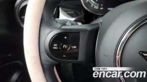 Mini Cooper DEFAULT 2023 года из Южной Кореи
