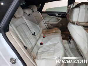 Audi A7 55 TFSI e 4WD Premium 2023 года из Южной Кореи